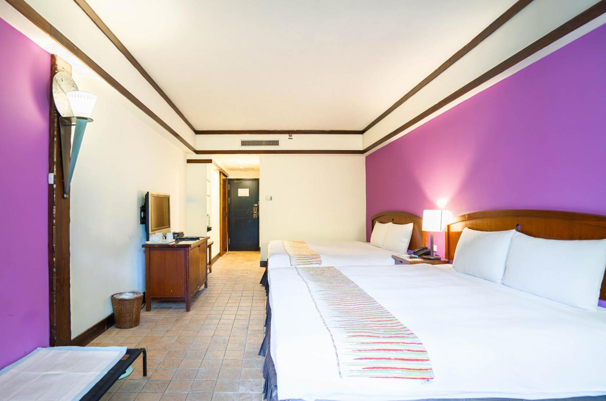 Yoho Beach Resort Kenting Heng-ch'un Exterior foto A typical room at the hotel