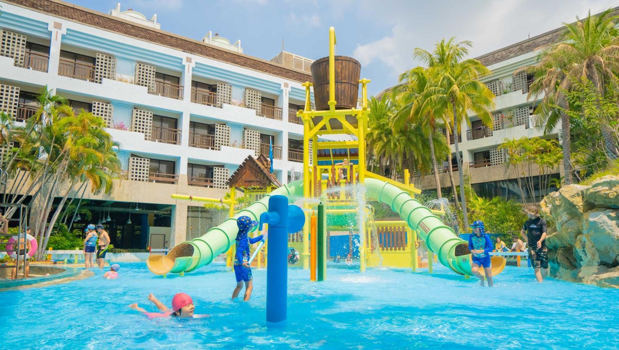 Yoho Beach Resort Kenting Heng-ch'un Exterior foto Water Park