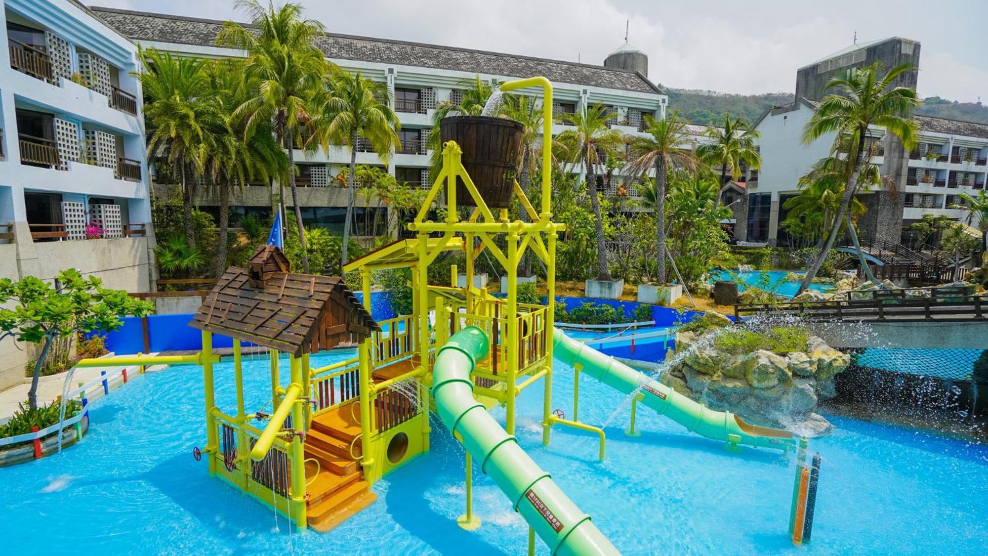 Yoho Beach Resort Kenting Heng-ch'un Exterior foto Water Park
