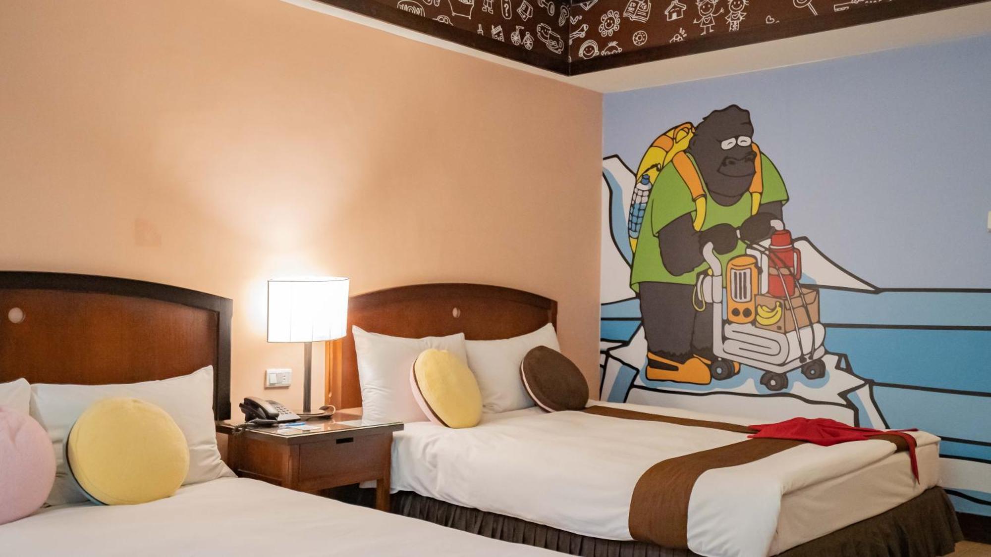 Yoho Beach Resort Kenting Heng-ch'un Exterior foto A room at the Great Wolf Lodge in Concord, North Carolina