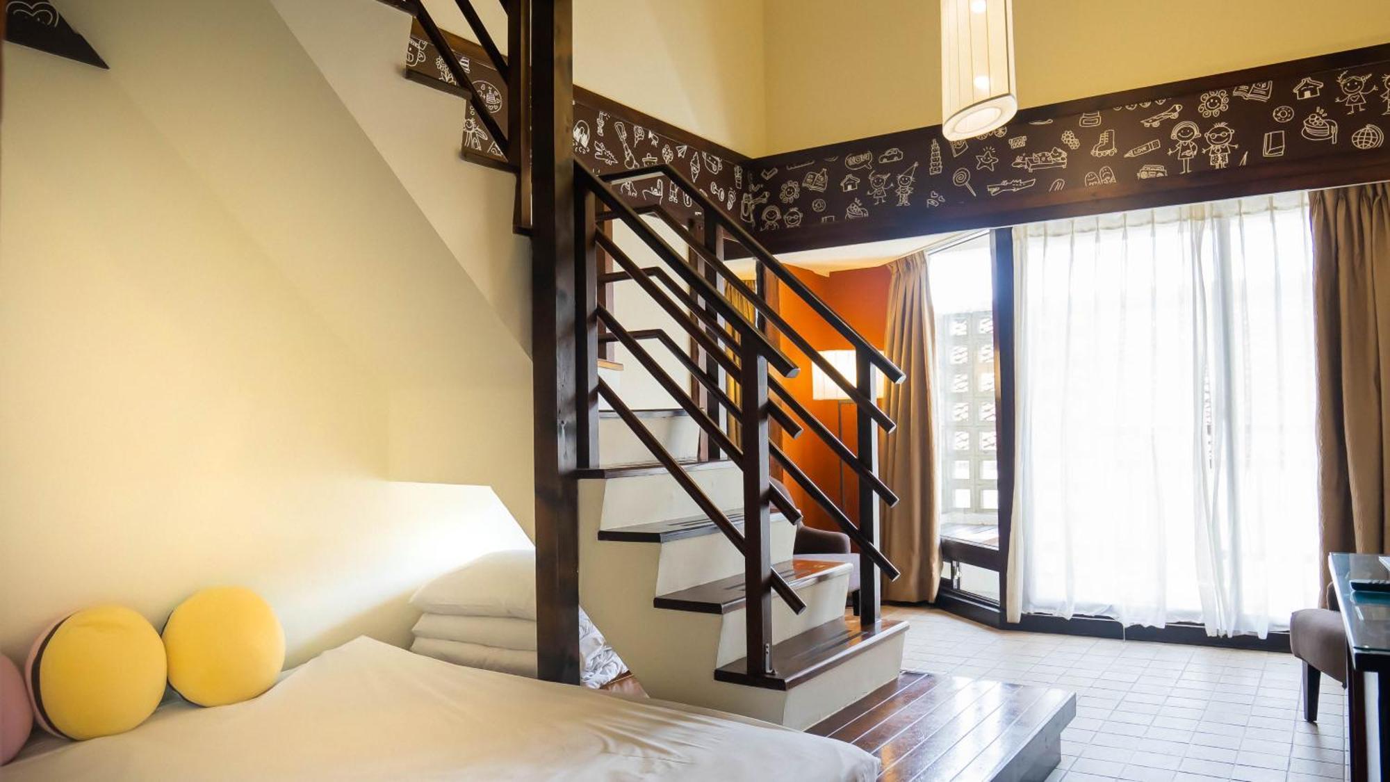 Yoho Beach Resort Kenting Heng-ch'un Exterior foto A staircase in a hotel